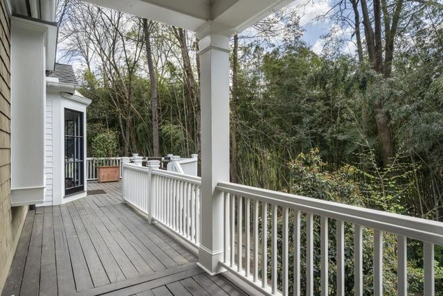 9 Nacoochee Place NW, Atlanta, GA 30305