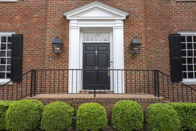 9 Nacoochee Place NW, Atlanta, GA 30305