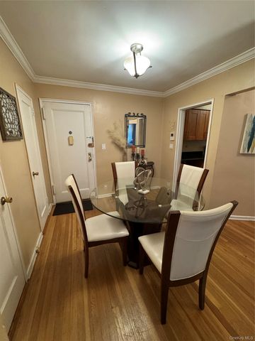 145 Smith D21, Freeport, NY 11520