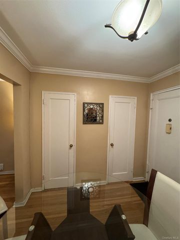 145 Smith D21, Freeport, NY 11520