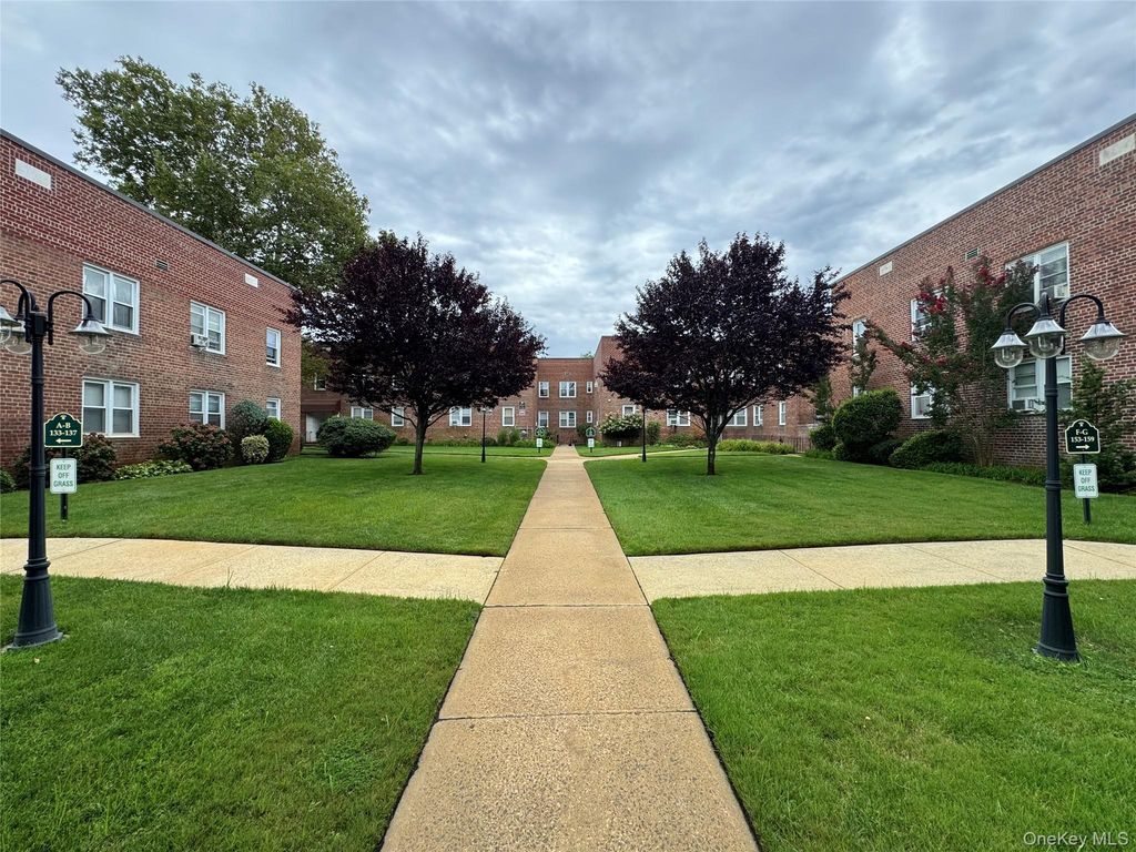 145 Smith D21, Freeport, NY 11520 — photo 2