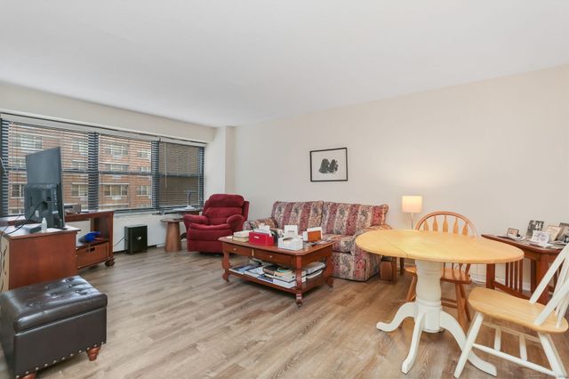 44 Strawberry Hill Avenue APT 1H, Stamford, CT 06902