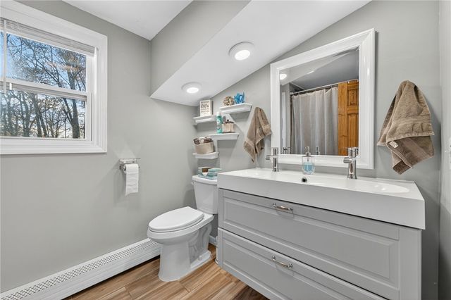 542 Main Street, Hopkinton, RI 02833