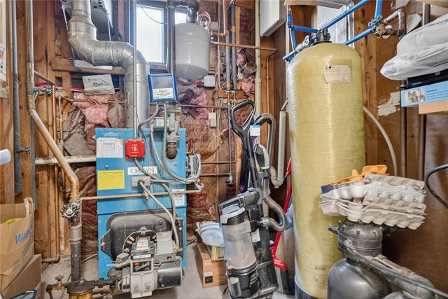 542 Main Street, Hopkinton, RI 02833