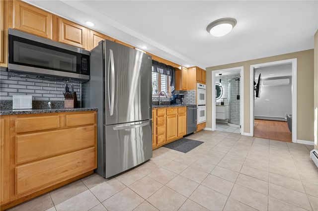 542 Main Street, Hopkinton, RI 02833