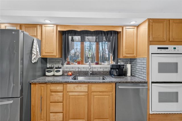 542 Main Street, Hopkinton, RI 02833