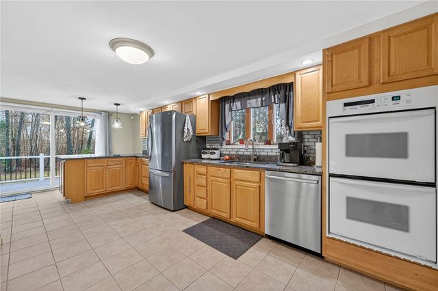 542 Main Street, Hopkinton, RI 02833