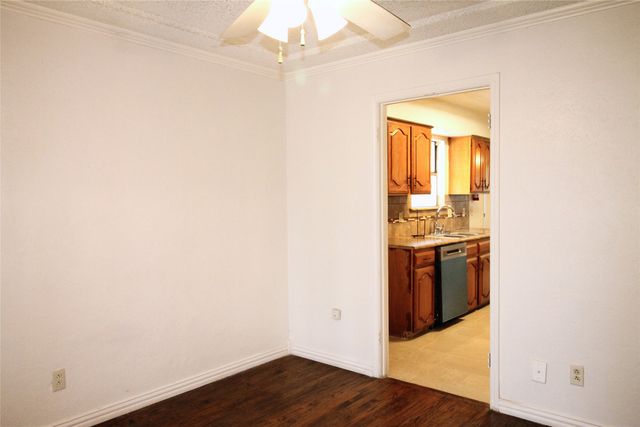 711 Dickey Drive, Euless, TX 76040