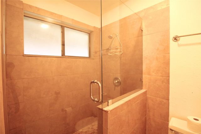 711 Dickey Drive, Euless, TX 76040