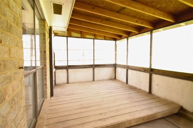 711 Dickey Drive, Euless, TX 76040