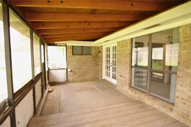 711 Dickey Drive, Euless, TX 76040