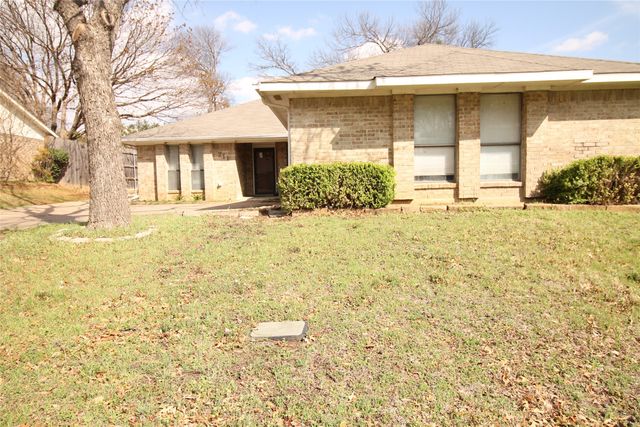 711 Dickey Drive, Euless, TX 76040
