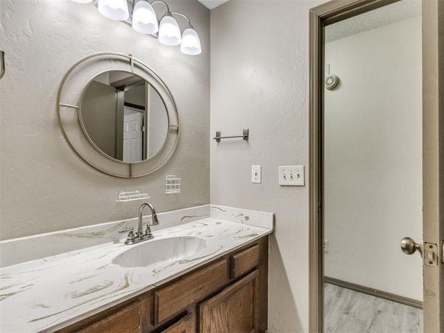 6813 NW 64th Terrace, Oklahoma City, OK 73132