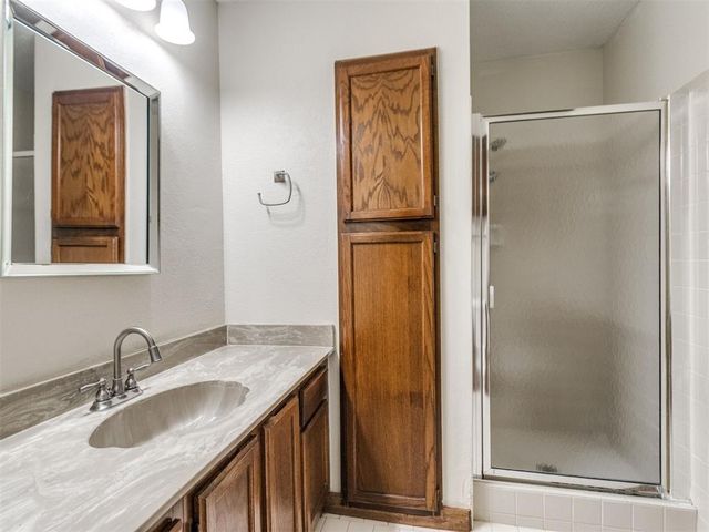 6813 NW 64th Terrace, Oklahoma City, OK 73132