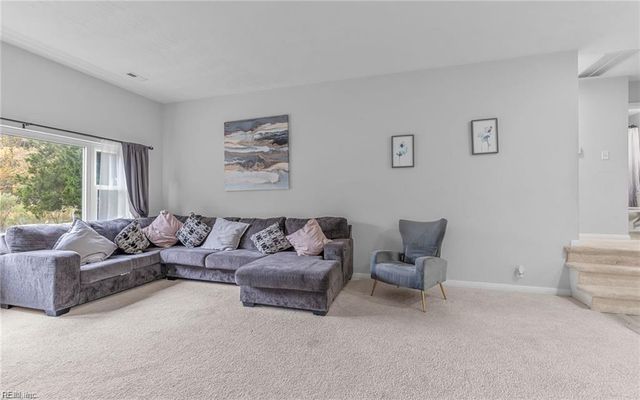 42 Banister DR, Hampton, VA 23666