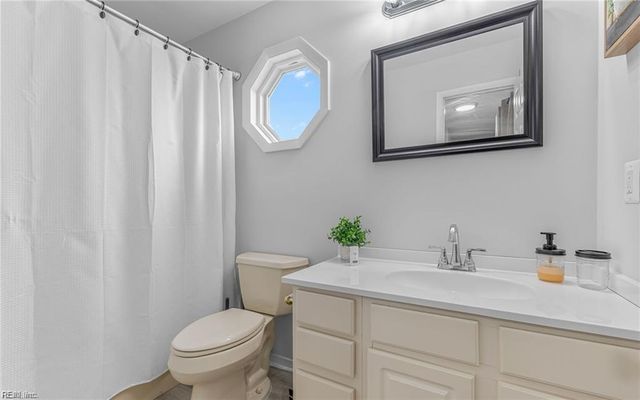 42 Banister DR, Hampton, VA 23666