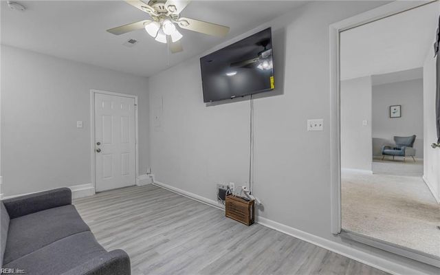 42 Banister DR, Hampton, VA 23666