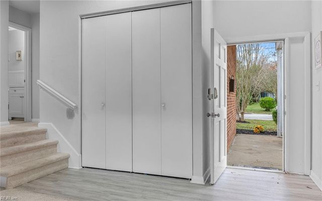 42 Banister DR, Hampton, VA 23666