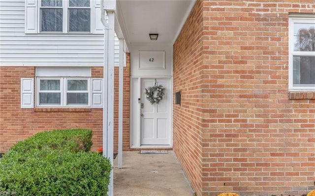 42 Banister DR, Hampton, VA 23666