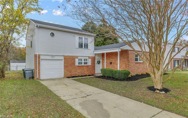 42 Banister DR, Hampton, VA 23666