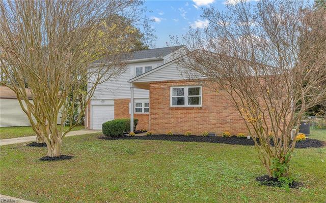 42 Banister DR, Hampton, VA 23666