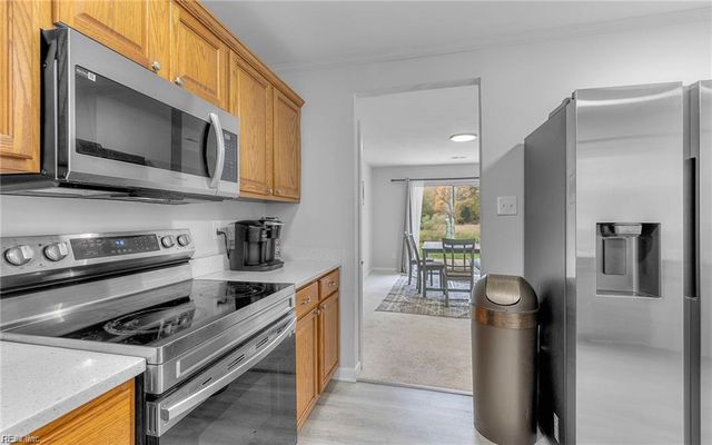 42 Banister DR, Hampton, VA 23666