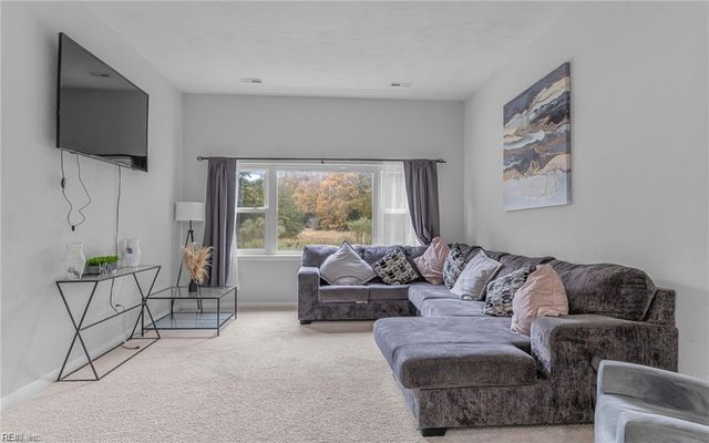 42 Banister DR, Hampton, VA 23666