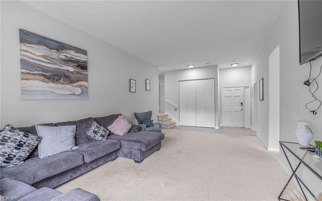 42 Banister DR, Hampton, VA 23666