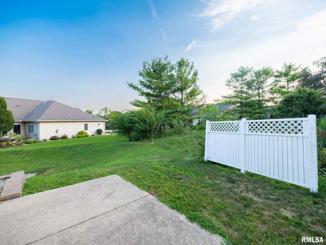 1602 INDIGO Drive, Morton, IL 61550
