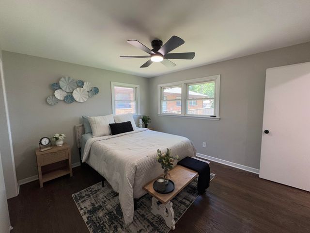 8009 Greenwood Avenue, Munster, IN 46321