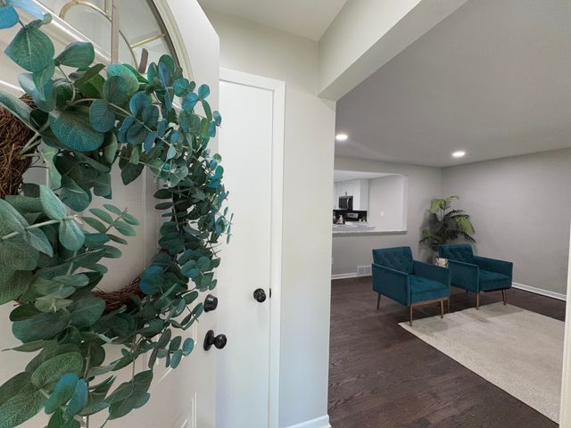 8009 Greenwood Avenue, Munster, IN 46321