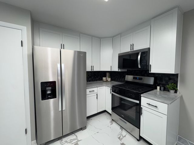 8009 Greenwood Avenue, Munster, IN 46321