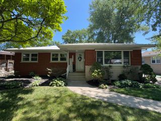 8009 Greenwood Avenue, Munster, IN 46321