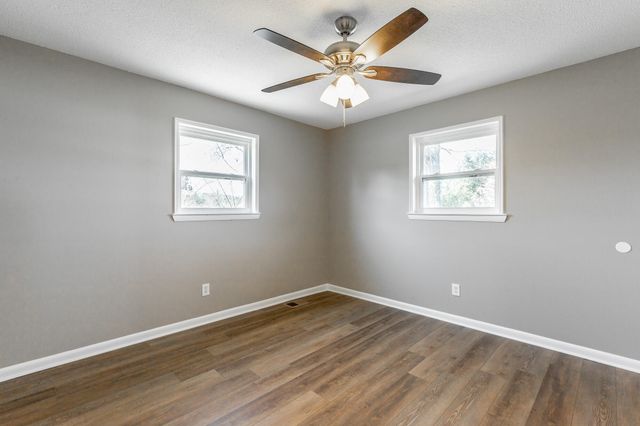 525 Pinewood Circle, Fort Oglethorpe, GA 30742