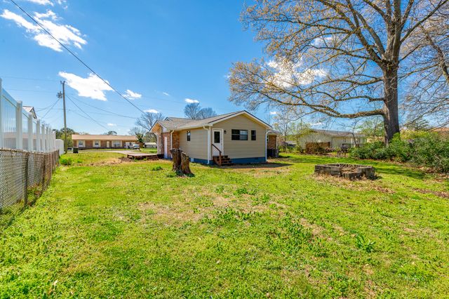 525 Pinewood Circle, Fort Oglethorpe, GA 30742