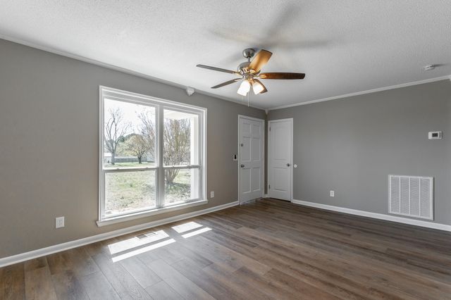 525 Pinewood Circle, Fort Oglethorpe, GA 30742