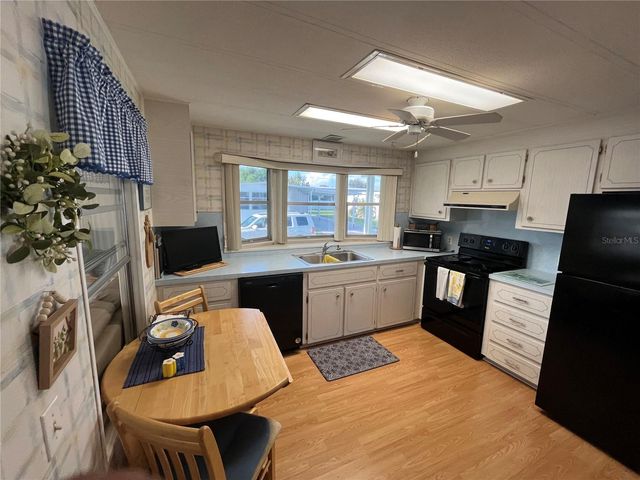 423 CERVINA DRIVE, Venice, FL 34285