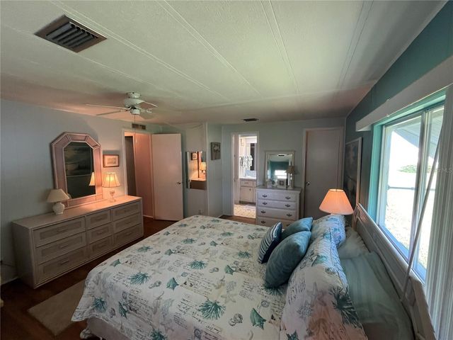 423 CERVINA DRIVE, Venice, FL 34285