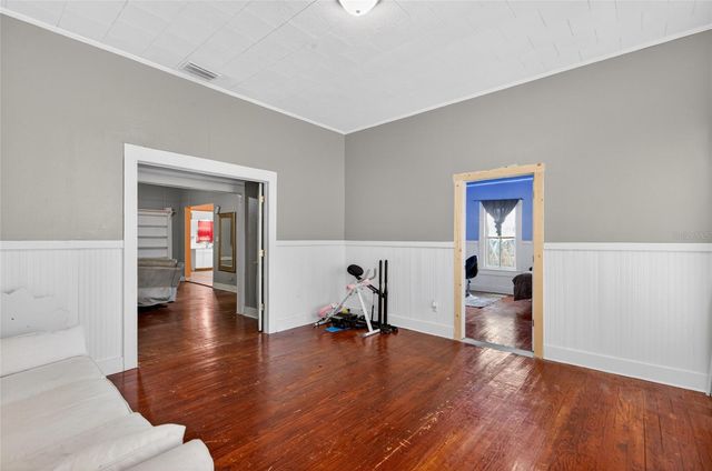 200 N ORANGE AVENUE, Fort Meade, FL 33841