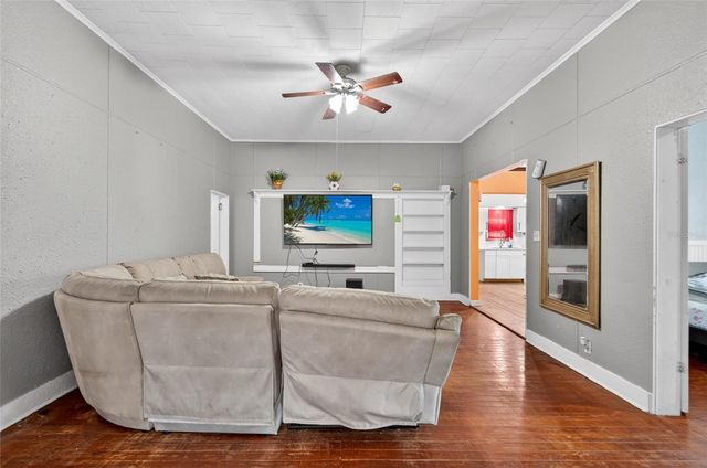 200 N ORANGE AVENUE, Fort Meade, FL 33841