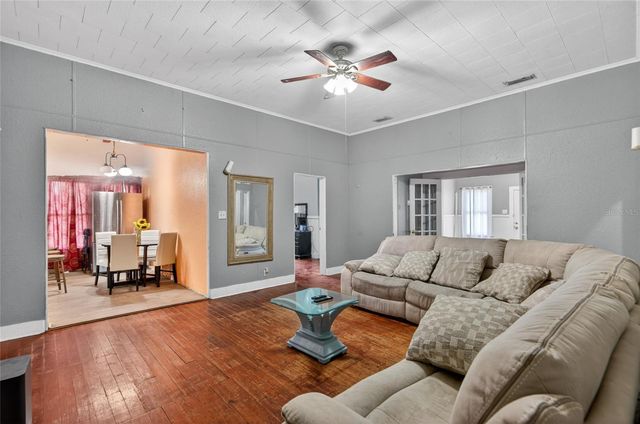 200 N ORANGE AVENUE, Fort Meade, FL 33841