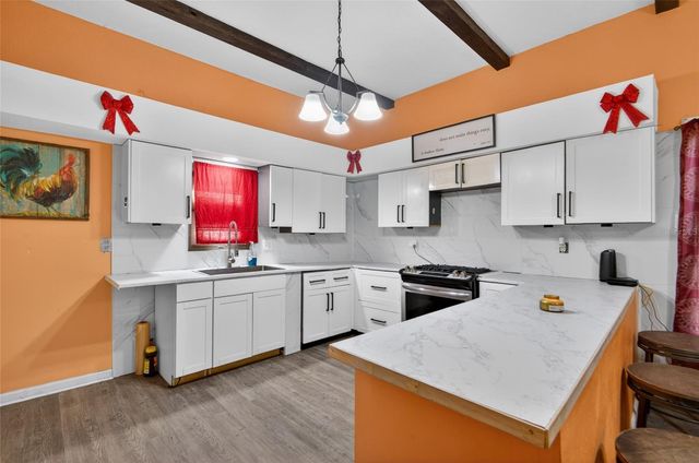 200 N ORANGE AVENUE, Fort Meade, FL 33841