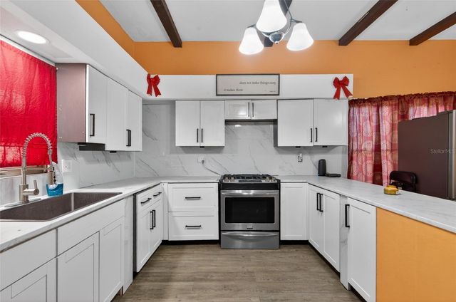 200 N ORANGE AVENUE, Fort Meade, FL 33841