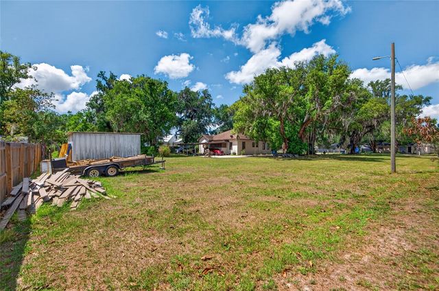 200 N ORANGE AVENUE, Fort Meade, FL 33841