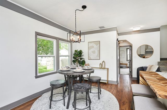 207 E Buchanan Street, Winterset, IA 50273