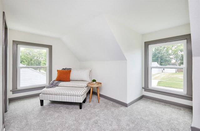 207 E Buchanan Street, Winterset, IA 50273