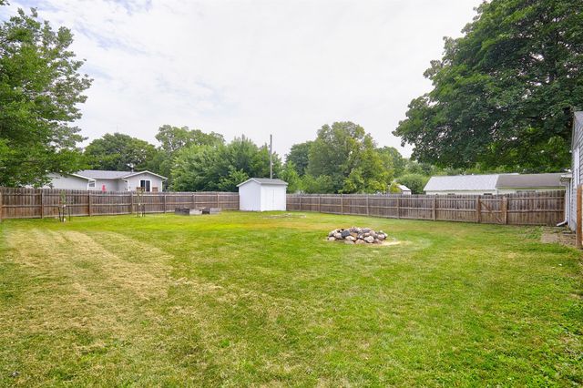 207 E Buchanan Street, Winterset, IA 50273