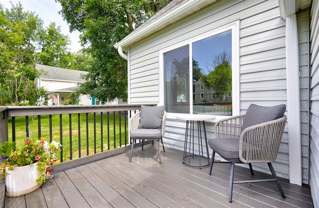 207 E Buchanan Street, Winterset, IA 50273