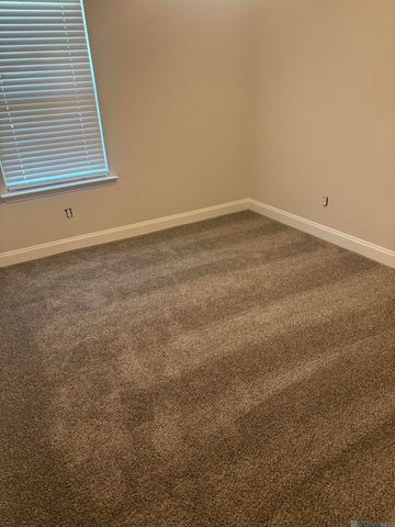 13302 Fowler Dr, Walker, LA 70785