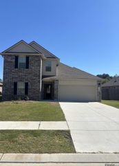 13302 Fowler Dr, Walker, LA 70785